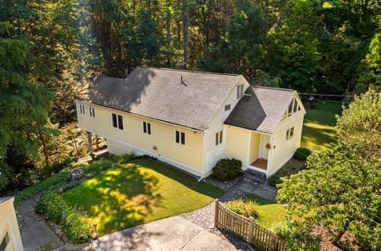 64 Lakeside Dr