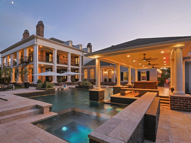 2 Georgian Row, The Woodlands, TX 77380